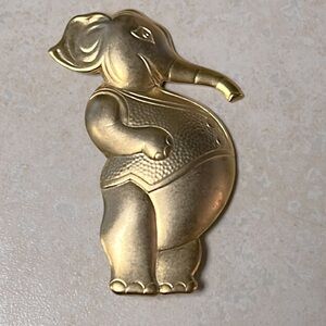 3/$24 - Whimsical Gold Tone Metal Elephant Brooch